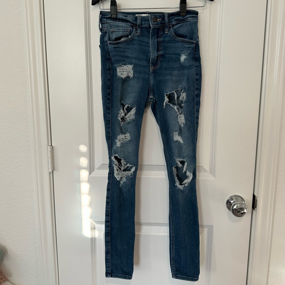 Hollister Women's curvy high-rise super skinny